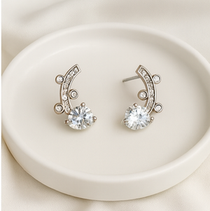 Brilliant Curve Diamond Earrings - PEACORA