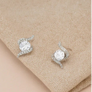 Wavy Swirl Pavé Stud Earrings - PEACORA