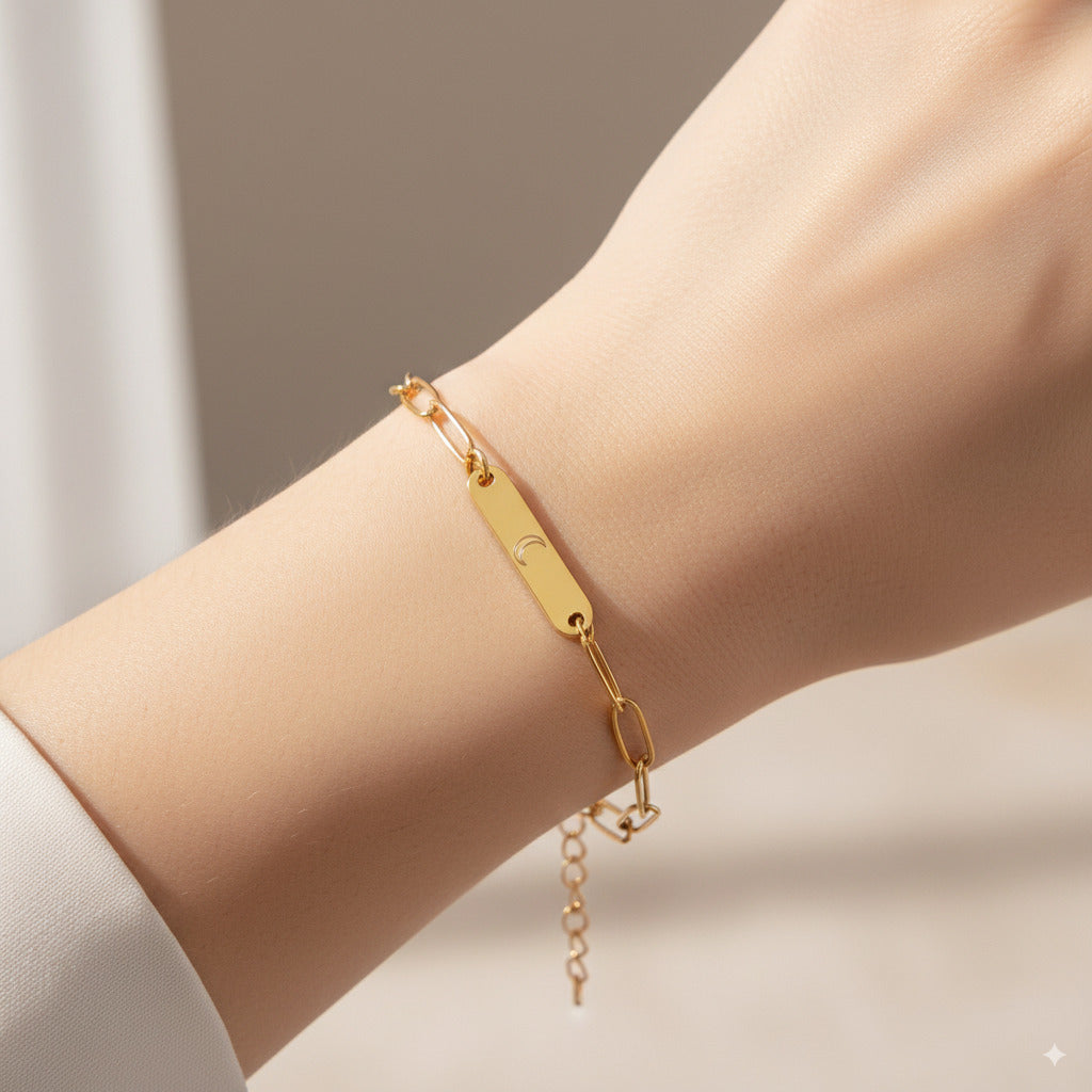 Gold Mini Plate Chain Bracelet — PEACORA