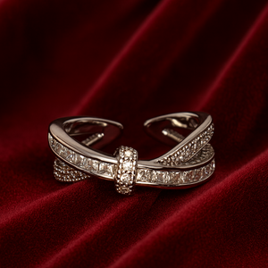 Crossband Cuff Ring - PEACORA