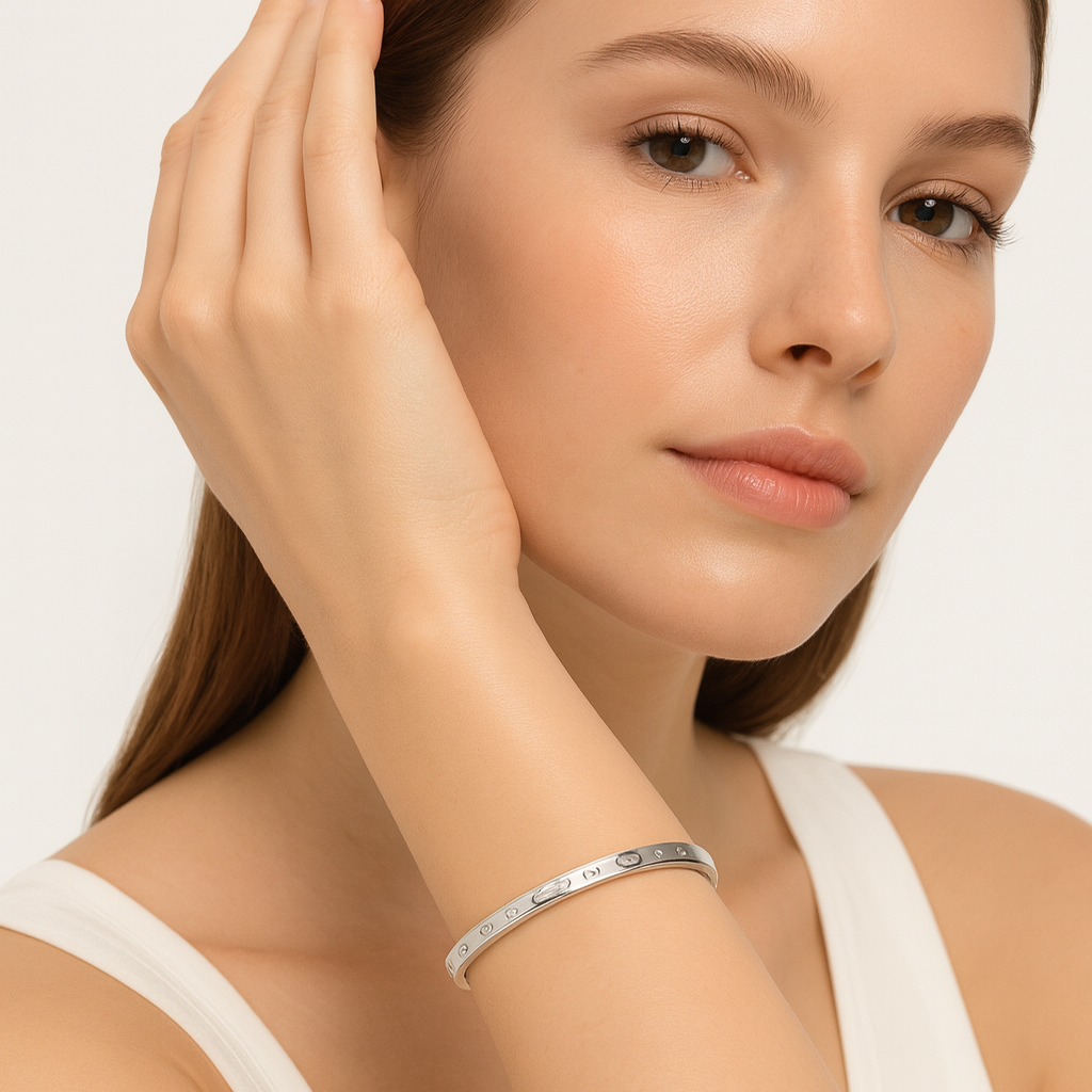 Elegant Radiance Sparkle Bangle - PEACORA