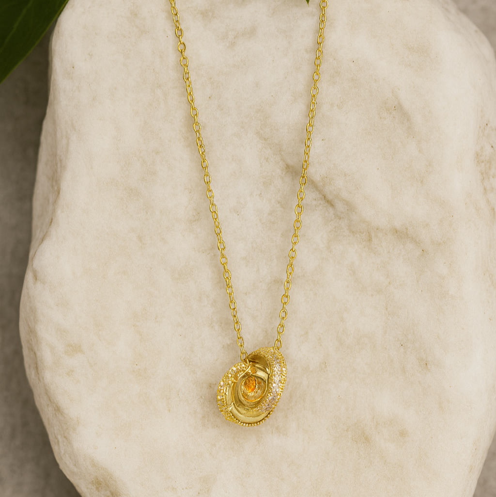 Gold Vermeil Interlocking Rings Pendant Necklace - PEACORA