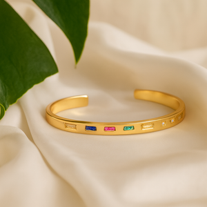 Elegant Golden Radiance Sparkle Bangle - PEACORA