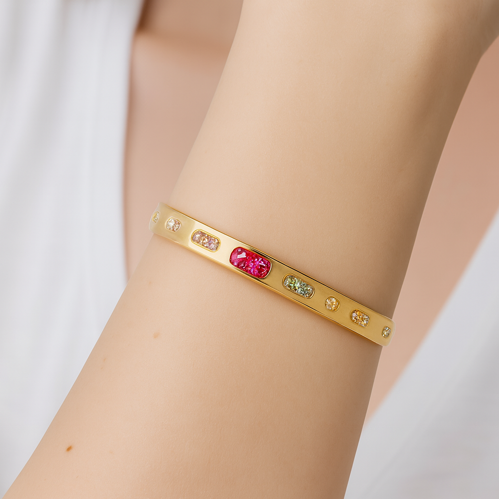 Elegant Golden Radiance Sparkle Bangle - PEACORA