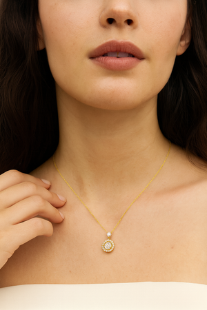 Golden Radiant Halo Pendant Necklace - PEACORA