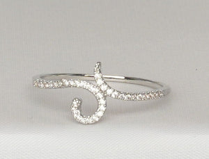Elegant Swirl Ring - PEACORA