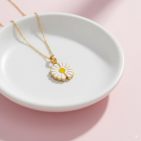 PEACORA Golden Daisy Pendant Necklace
