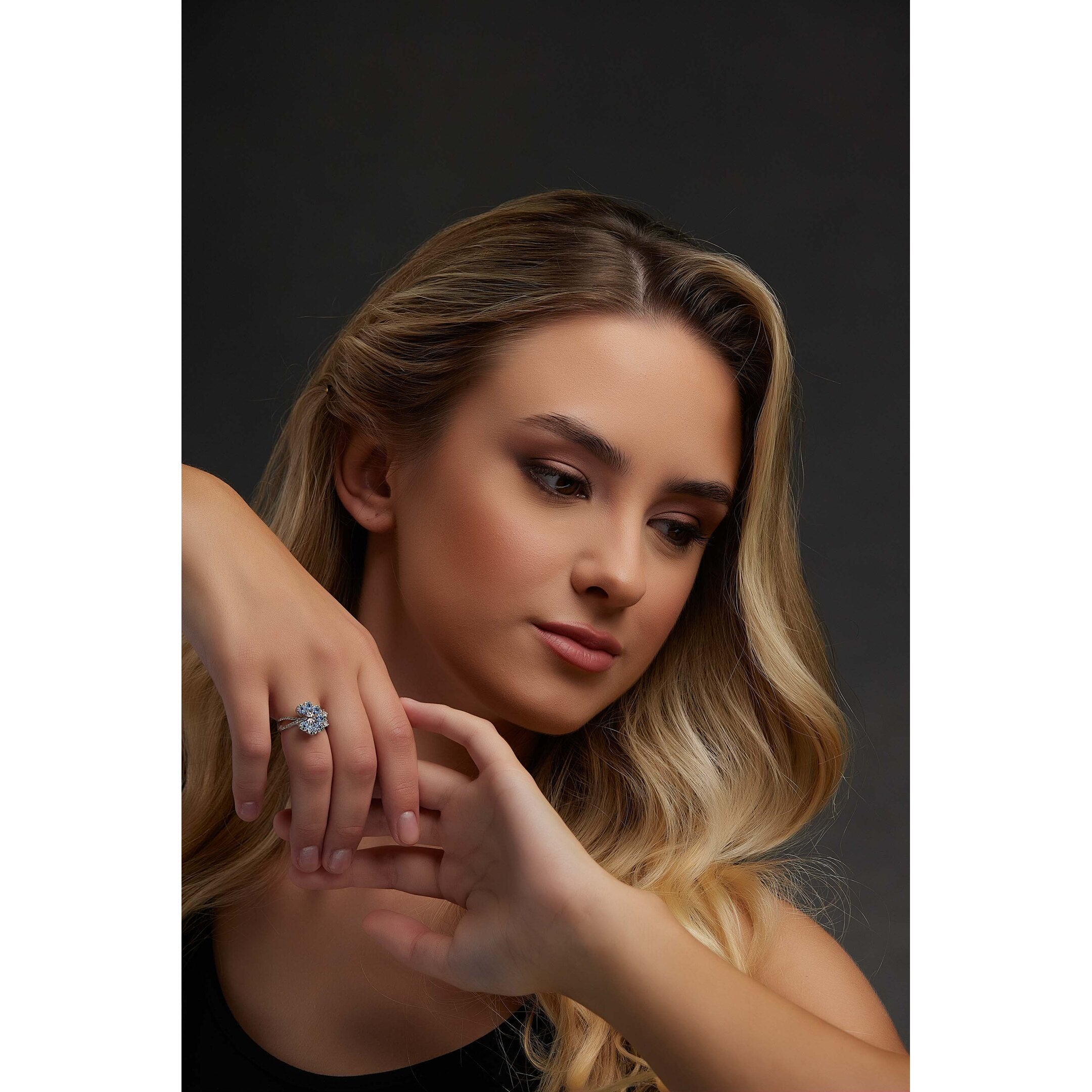 Royal Plumage Peacora's Ring - PEACORA