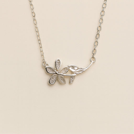 Delicate Floral Pendant Necklace - PEACORA