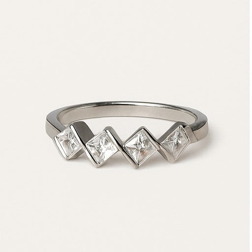 Zigzag Princess-Cut Ring - PEACORA