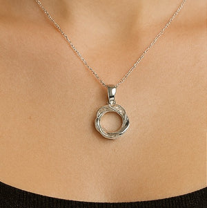 Twist Infinity Circle Pendant Necklace - PEACORA