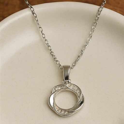 Twist Infinity Circle Pendant Necklace - PEACORA
