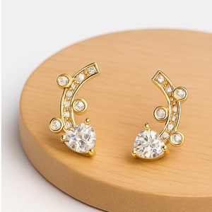 Gold Heart and Curve Stud Earrings - PEACORA